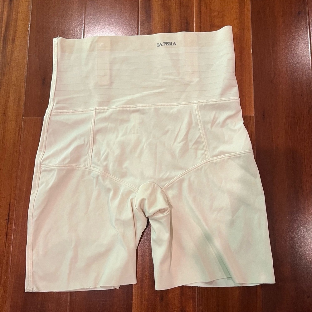La Perla Beige Nude Shapewear Bottoms Shorts Intimates Thigh Size Large